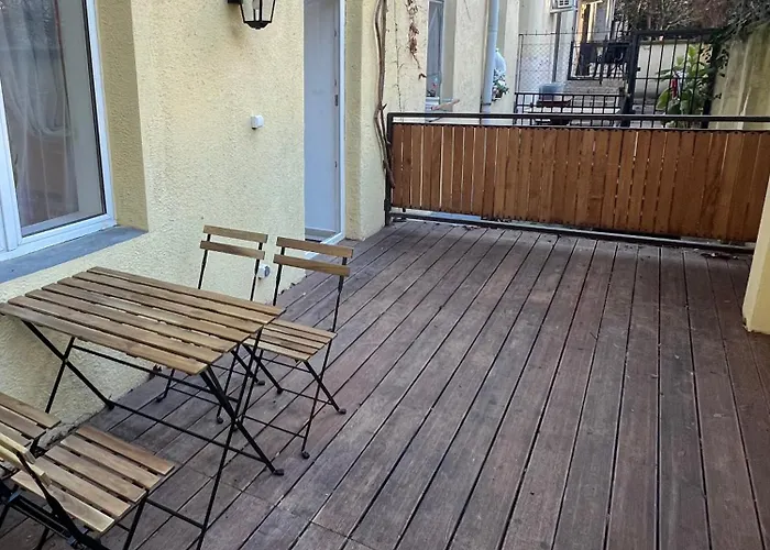 Quiet Luxury Oasis Near Szimpla - Balcony & * 布达佩斯