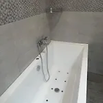 Lejlighed Quiet Luxury Oasis Near Szimpla - Balcony & Budapest