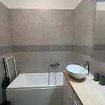 Lejlighed Quiet Luxury Oasis Near Szimpla - Balcony &