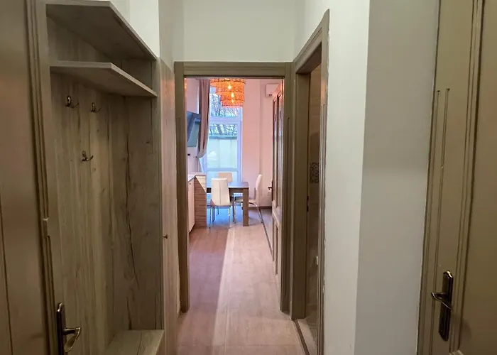 Quiet Luxury Oasis Near Szimpla - Balcony & شقة بودابست